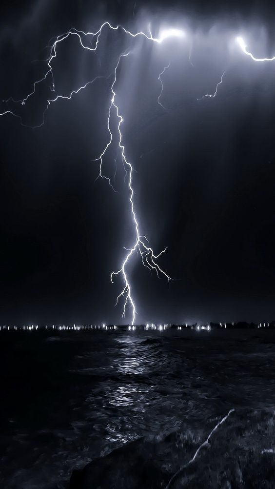Lightning Download Wallpapers