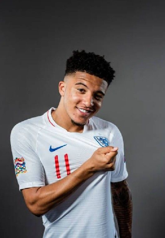 Jadon Sancho Download Wallpapers