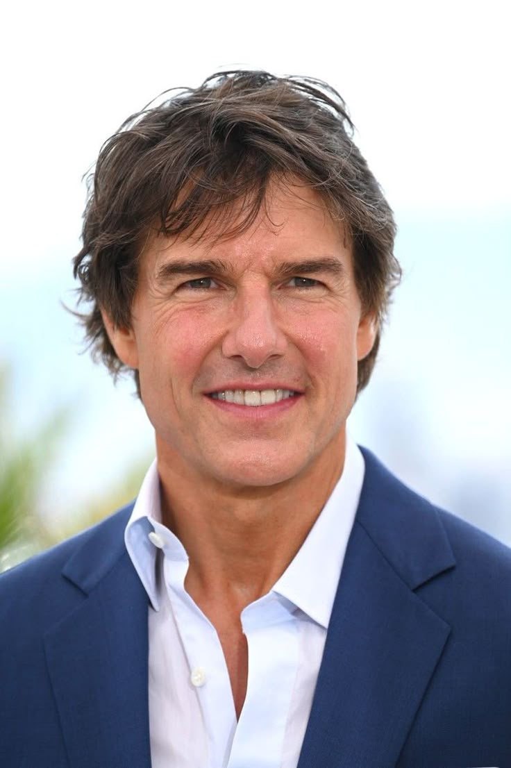 Tom Cruise Download Wallpapers