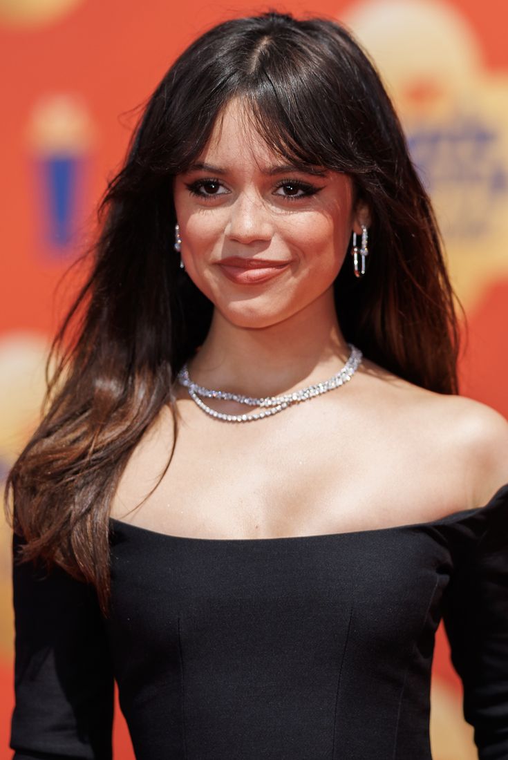 Jenna Ortega Download Wallpapers
