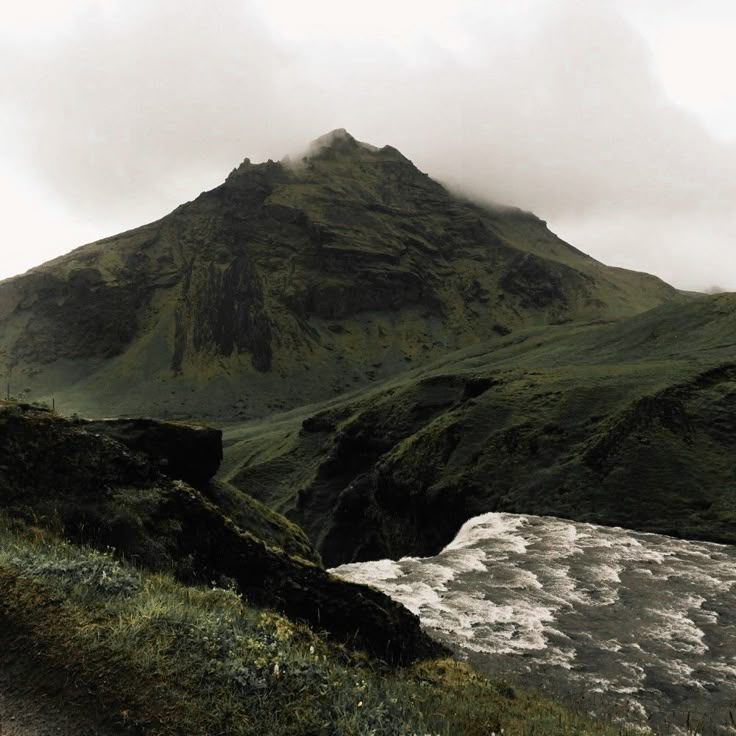 Grassy Mountain Download Wallpapers